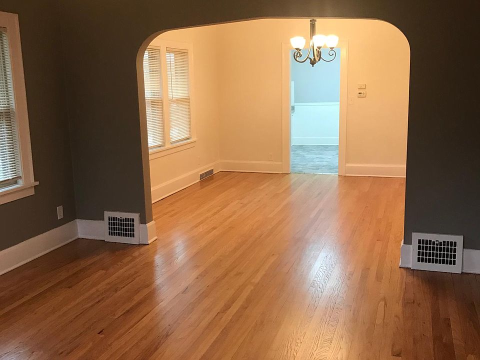 1st image of 1526 Crosby St