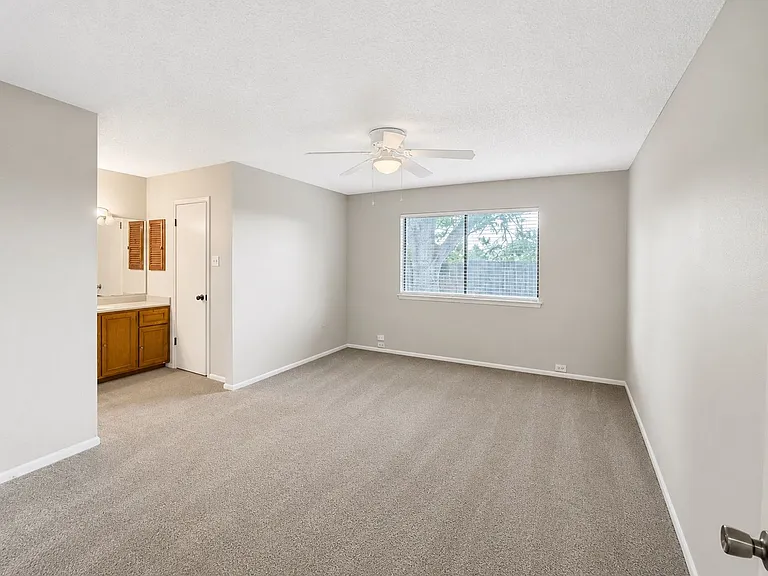 16606 Martins Ferry St — Photo 15