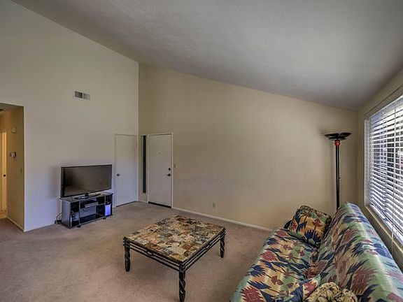 4th image of 28021 Sarabande Ln Unit 1212