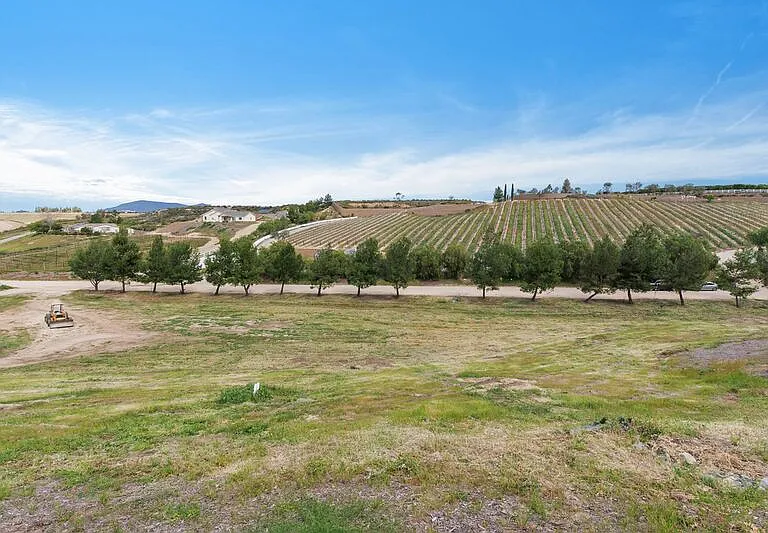 40589 Los Amantes Rd — Photo 23