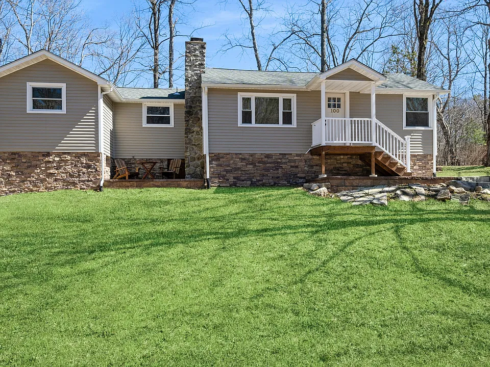 100 Poplar Ln