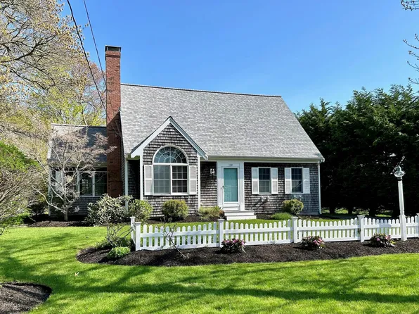 108 Pond Street, West Dennis, MA 02670