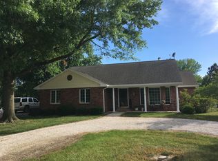 301 Justice Dr, Pittsfield, IL 62363