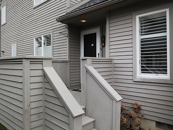 2nd image of 801 Saint James Pl #801