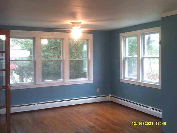 3rd image of 43 Davis St #Basement