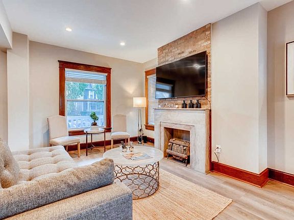 4th image of 2409 Indianola Ave