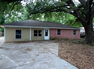 13483 Burnt Pecan Dr, Gonzales, LA 70737