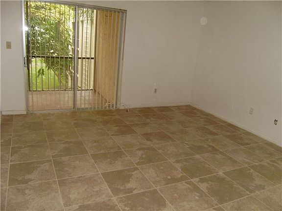 4th image of 8401 SW 107th Ave APT 321E
