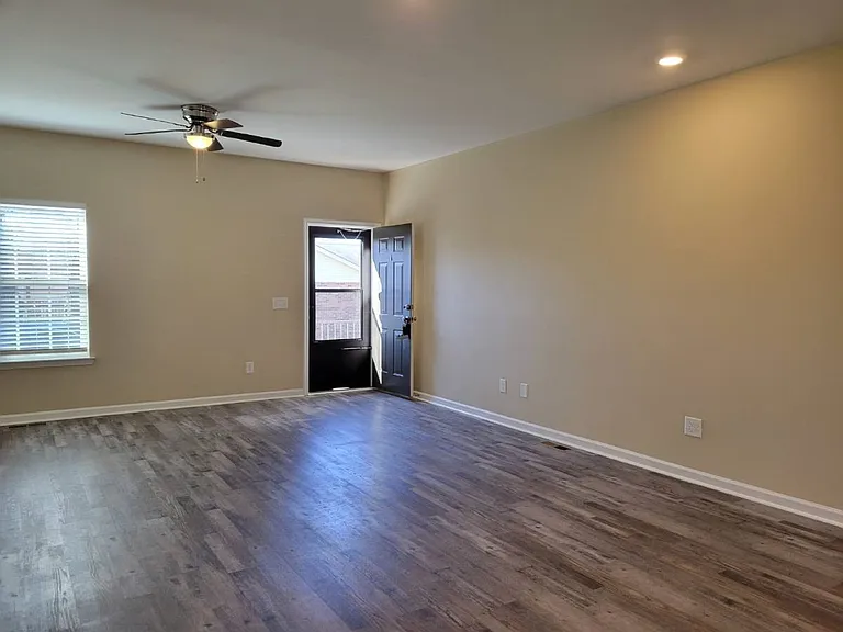 111 Calista Rd — Photo 5