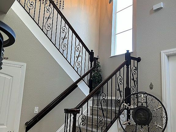 5th image of 434 Tiffany Oaks Way