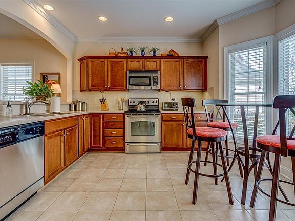 4th image of 1106 Cranberry Ct