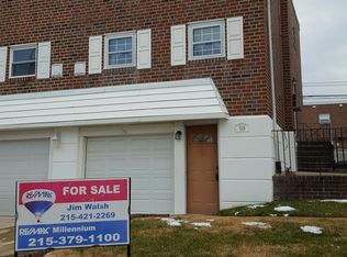 121 Meadow Ln, Philadelphia, PA