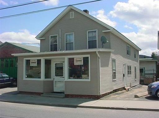 2nd image of 22 Pulaski St