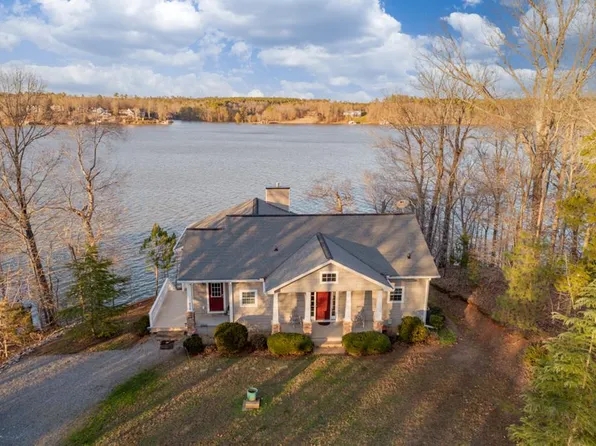 232 Alcove Dr, Boydton, VA 23917