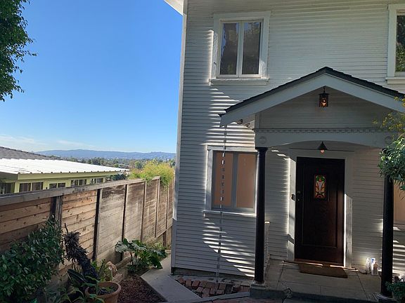2nd image of 1809 Park Dr