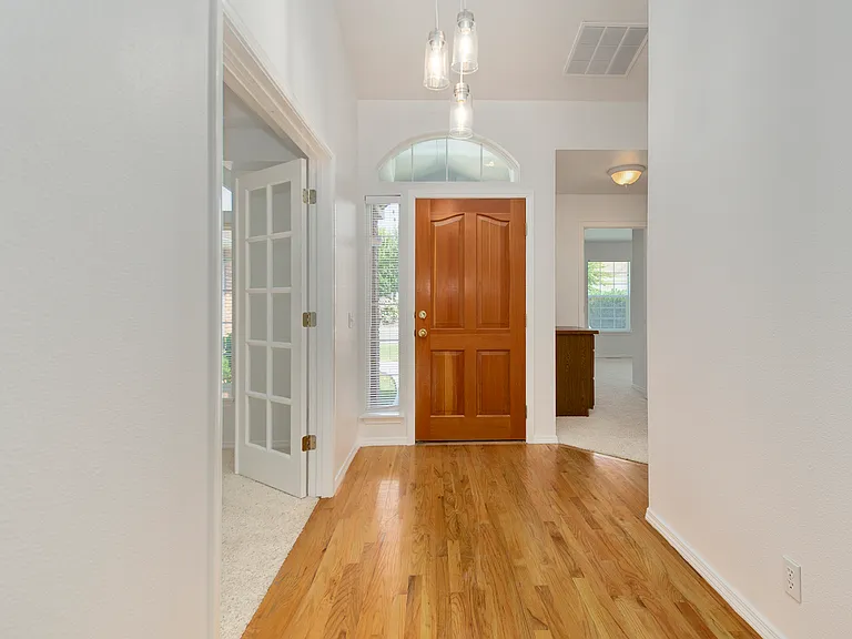 2319 E Gleneagle Dr — Photo 10