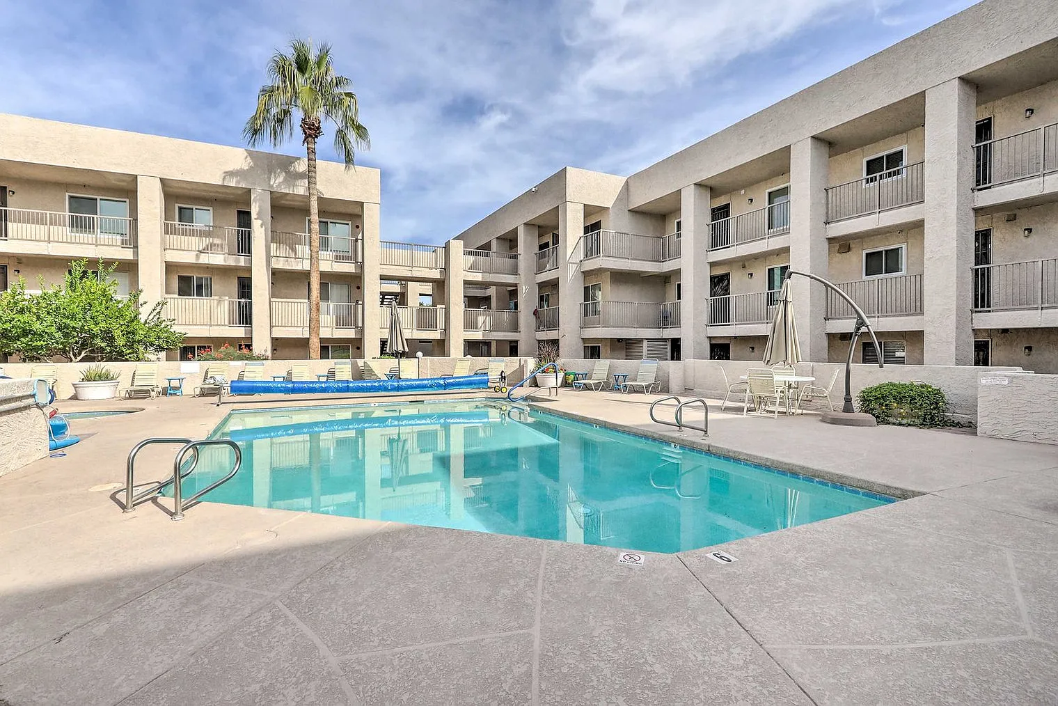 2 bed, 2.0 bath, 850 sqft, $3,600 — Photo 3