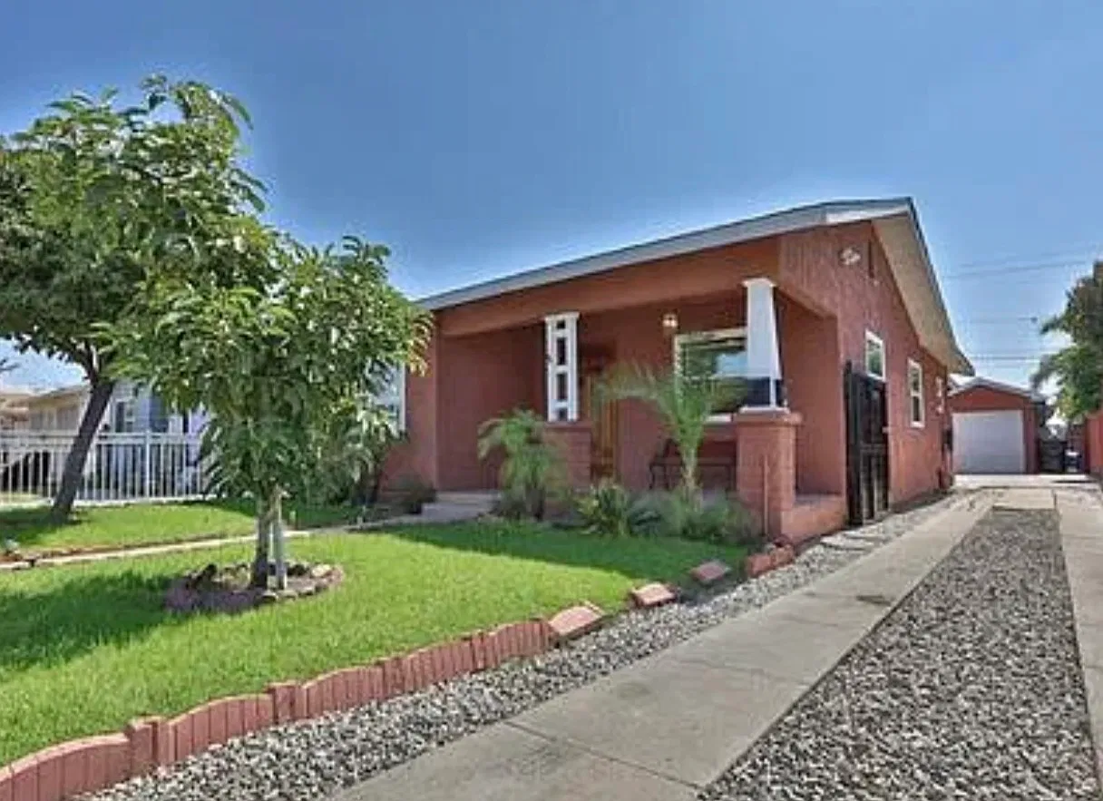 Wilcox Ave, Bell — Photo 1