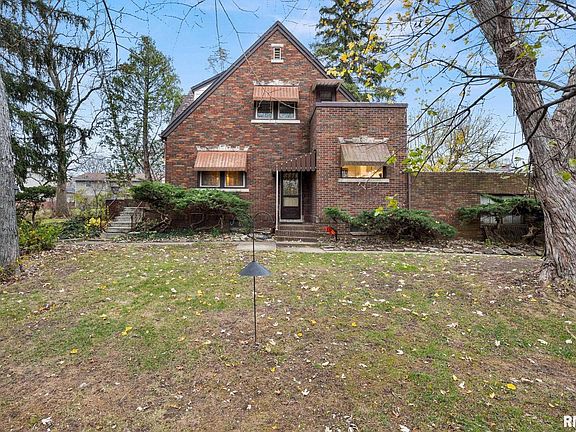 5th image of 2032 W Glen Ave