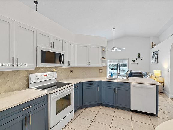 4th image of 1024 NW 184th Way