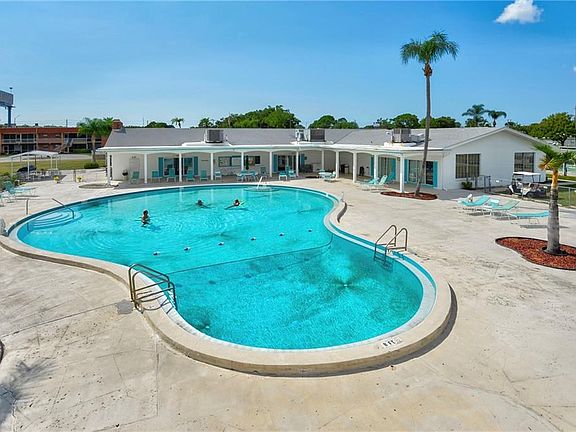 4th image of 189 Lake Tarpon Dr #30