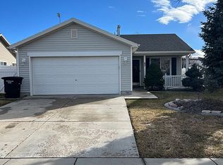 82 E Shamrock Ln, Stansbury Park, UT 84074