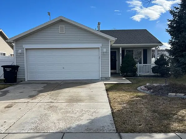 82 E Shamrock Ln, Stansbury Park, UT 84074