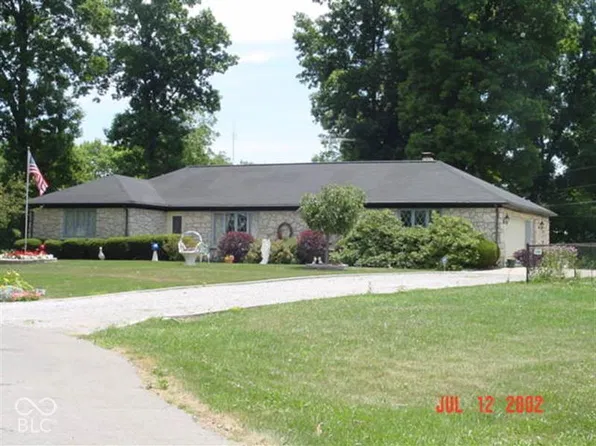 314 N Hickory Ln, Fairland, IN 46126