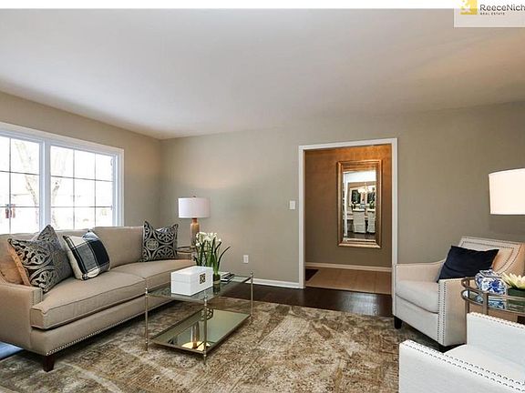 3rd image of 301 W 115th St