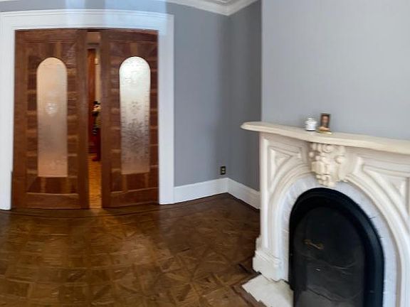 5th image of 54 Cottage St