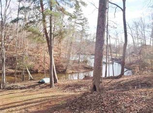 123 Woods Dr, West Union, SC 29696