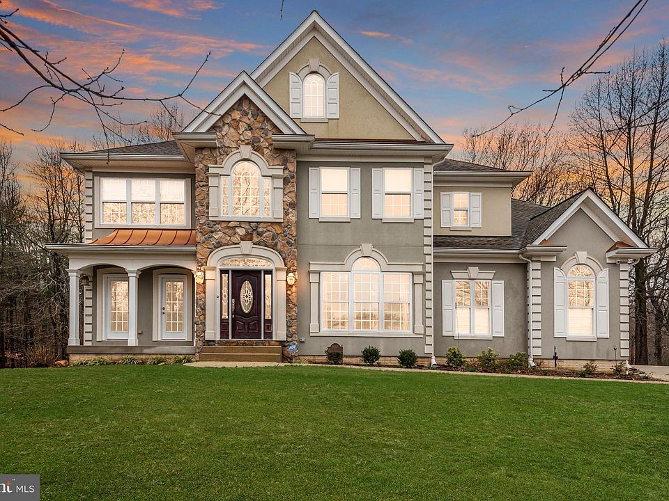 1st image of 9201 Windy Oak Dr