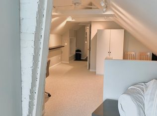 922 W Newport Ave APT 4, Chicago, IL 60657