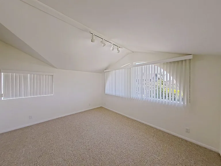 617 E Avenida San Juan — Photo 40