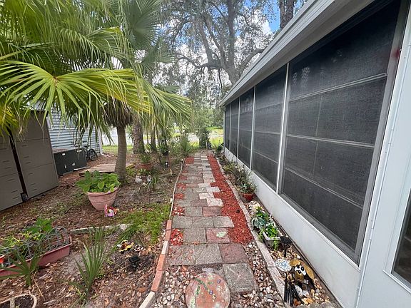 3rd image of 955 Savanna Dr