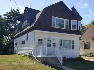 2426 13th Ave, South Milwaukee, WI 53172