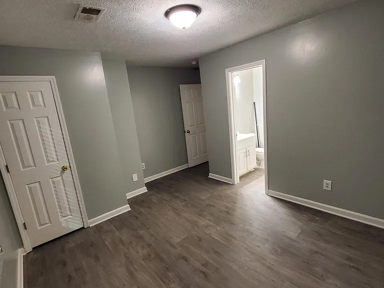 729 Colleton St #729 — Photo 29