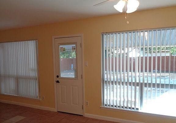 3rd image of 9422 Cliff Way St