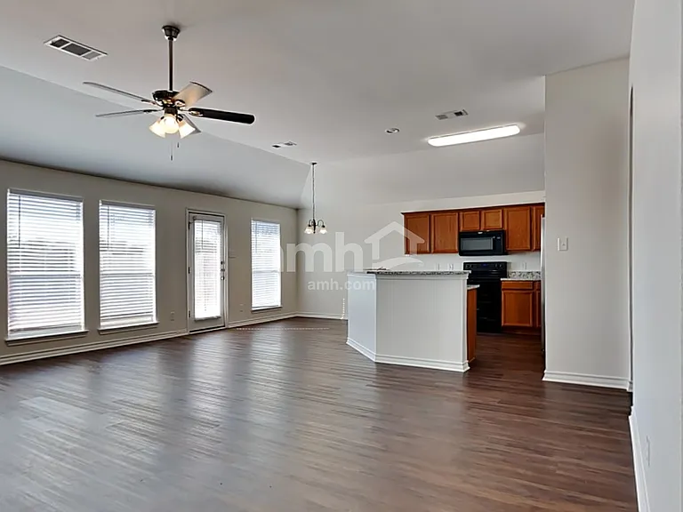908 Mesa Vista Dr — Photo 7