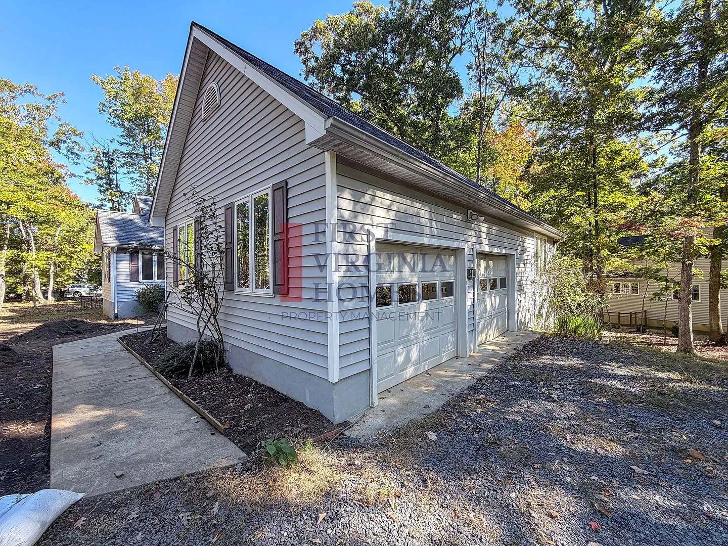 Move in Ready Lake Monticello Home 3bed/2.5bath — Photo 2