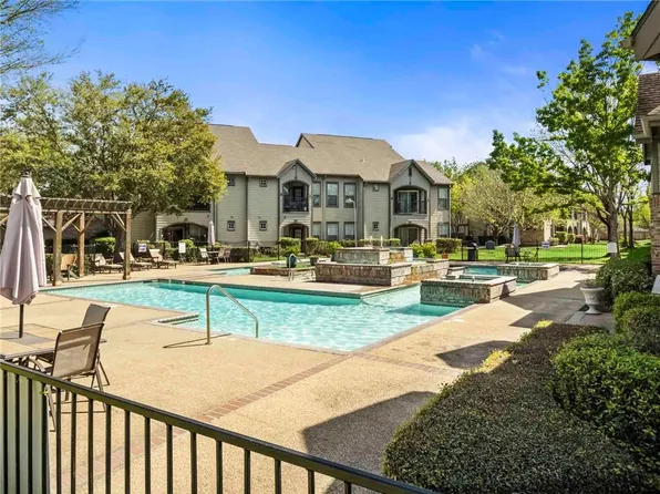 350 Emerald Forest Blvd APT 27105, Covington, LA 70433