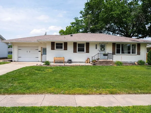 606 Starlite Dr, West Point, IA 52656