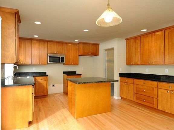 3rd image of 12744 15th Ave NE