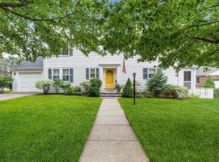 4 Oakland Cir, Winchester, MA 01890