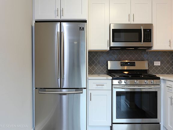 5th image of 7598 Hearth Dr