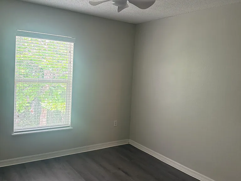 2714 Merrieweather Ln — Photo 2