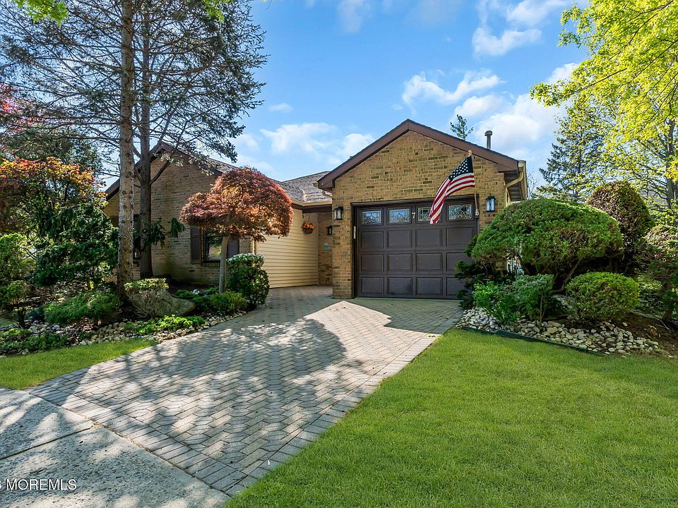 1st image of 7 Avon Court