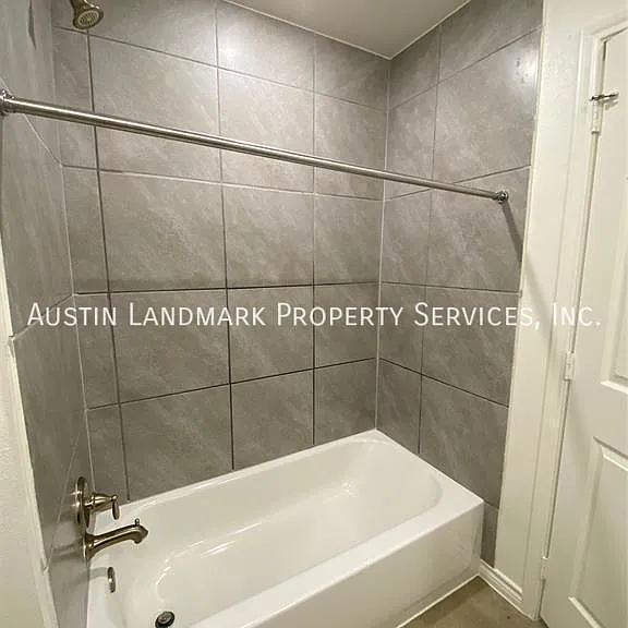 2320 Duntov Dr #B — Photo 27