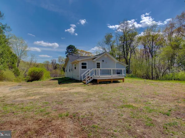10061 Kings Hwy, Montross, VA 22520