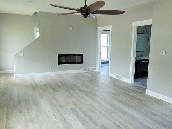 5th image of 305 South St